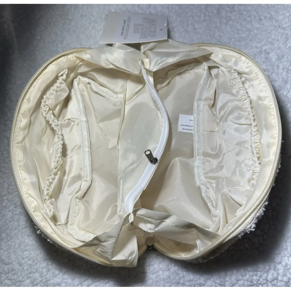 Qty 4-Vivitar Cosmetic Pouch Bag Beige Fleece Fluffy 8x4x5 NWT‎